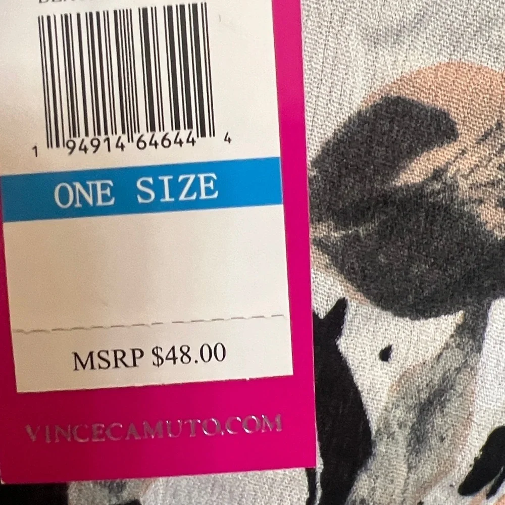 Vince Camuto floral printed kimono cardigan Topper wrap/ coverup/ scarf